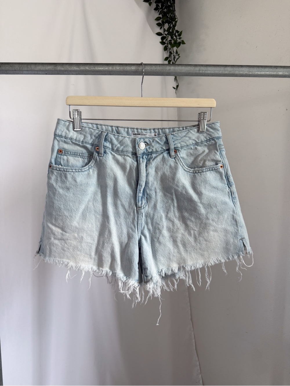 Garage vintage cut off denim shorts